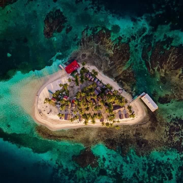 Vista aérea de la isla Tubasenika, San Blas